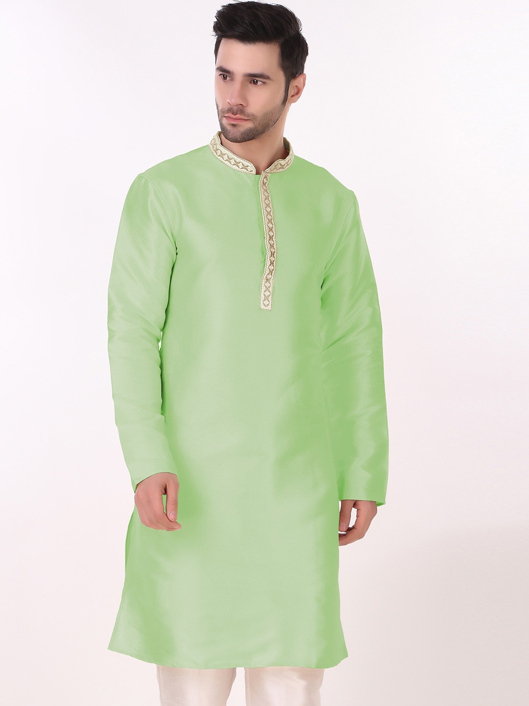 

Koshin Yoke Design Thread Work Kurta, Green