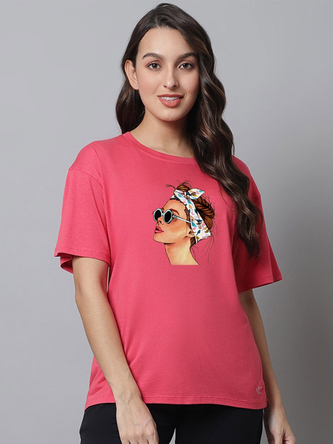 

Kanvin Red Graphic Printed Oversized T-shirt