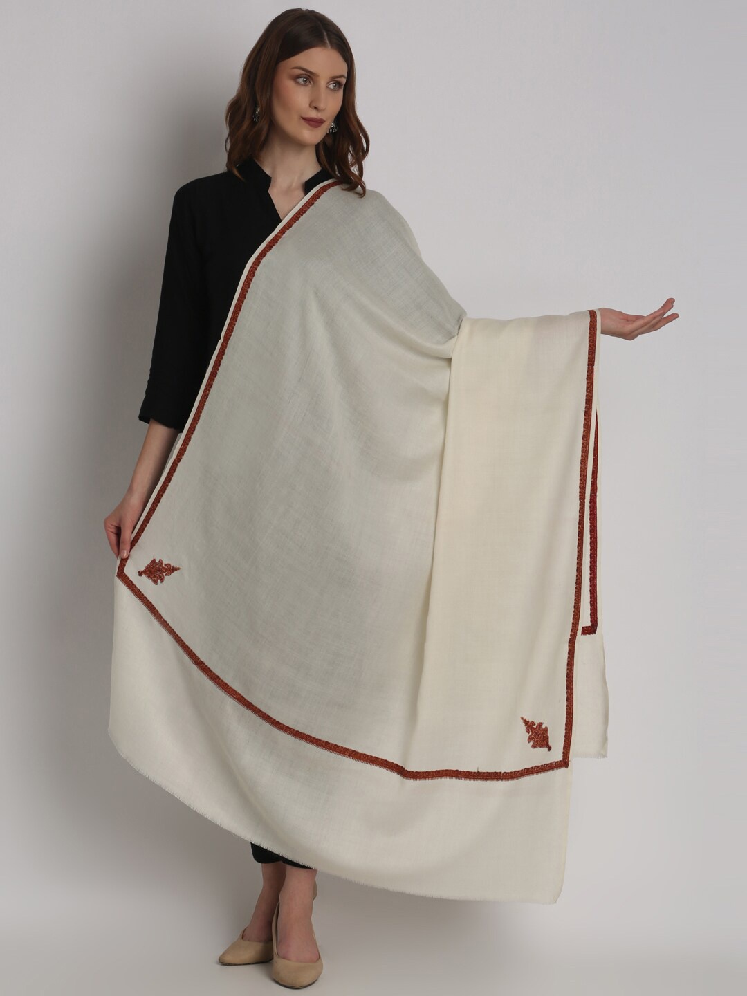 

Tweedle Embroidered Pure Wool Shawl with Kingri Border, Off white