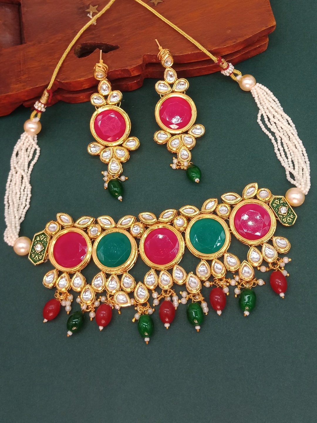 

AASHISH IMITATION Gold-Plated Stone-Studded & Beaded JewellerySet