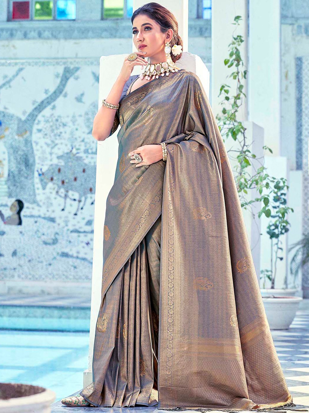 

Mitera Grey & Gold-Toned Woven Design Zari Saree