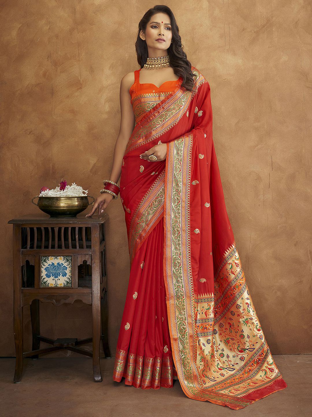 

Mitera Red & Cream-Coloured Woven Design Zari Paithani Saree