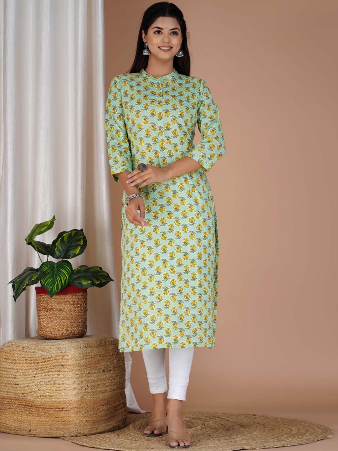 

Meena Bazaar Floral Printed Pure Cotton Straight Kurta, Green