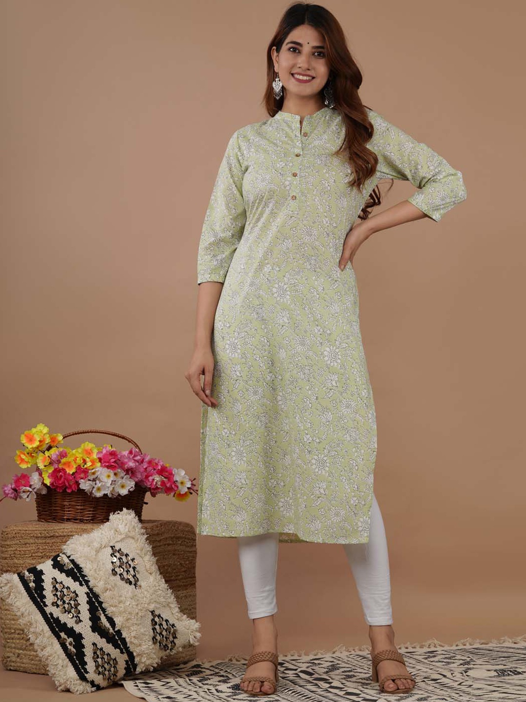 

Meena Bazaar Floral Printed Pure Cotton Straight Kurta, Green