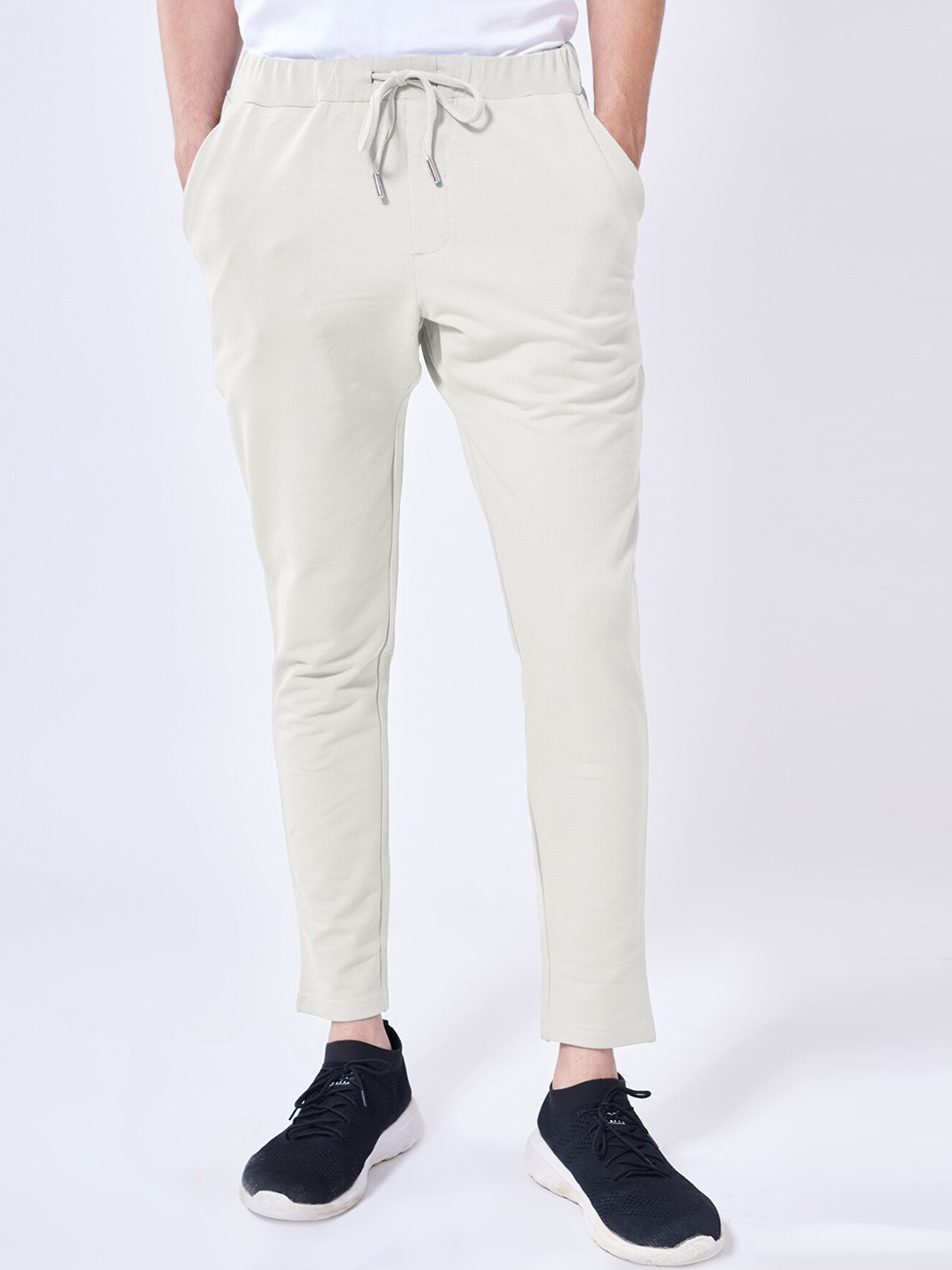 

Beyours Men Regular-Fit Mid-Rise Track Pant, White