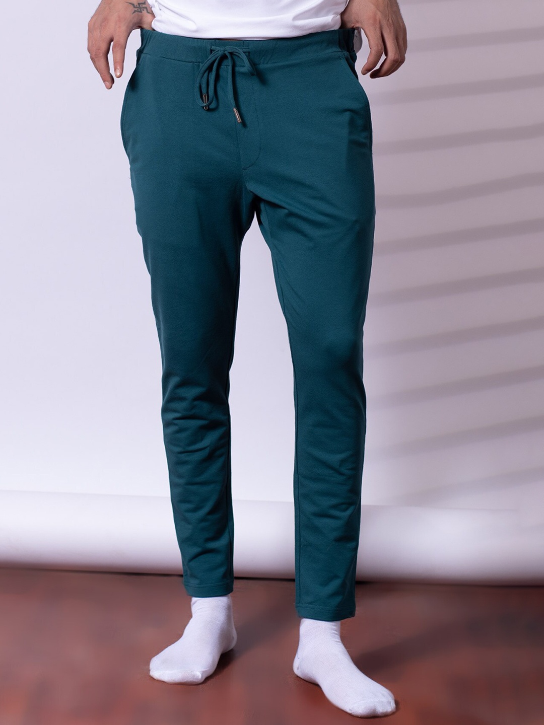 

Beyours Men Regular-Fit Mid-Rise Track Pants, Teal