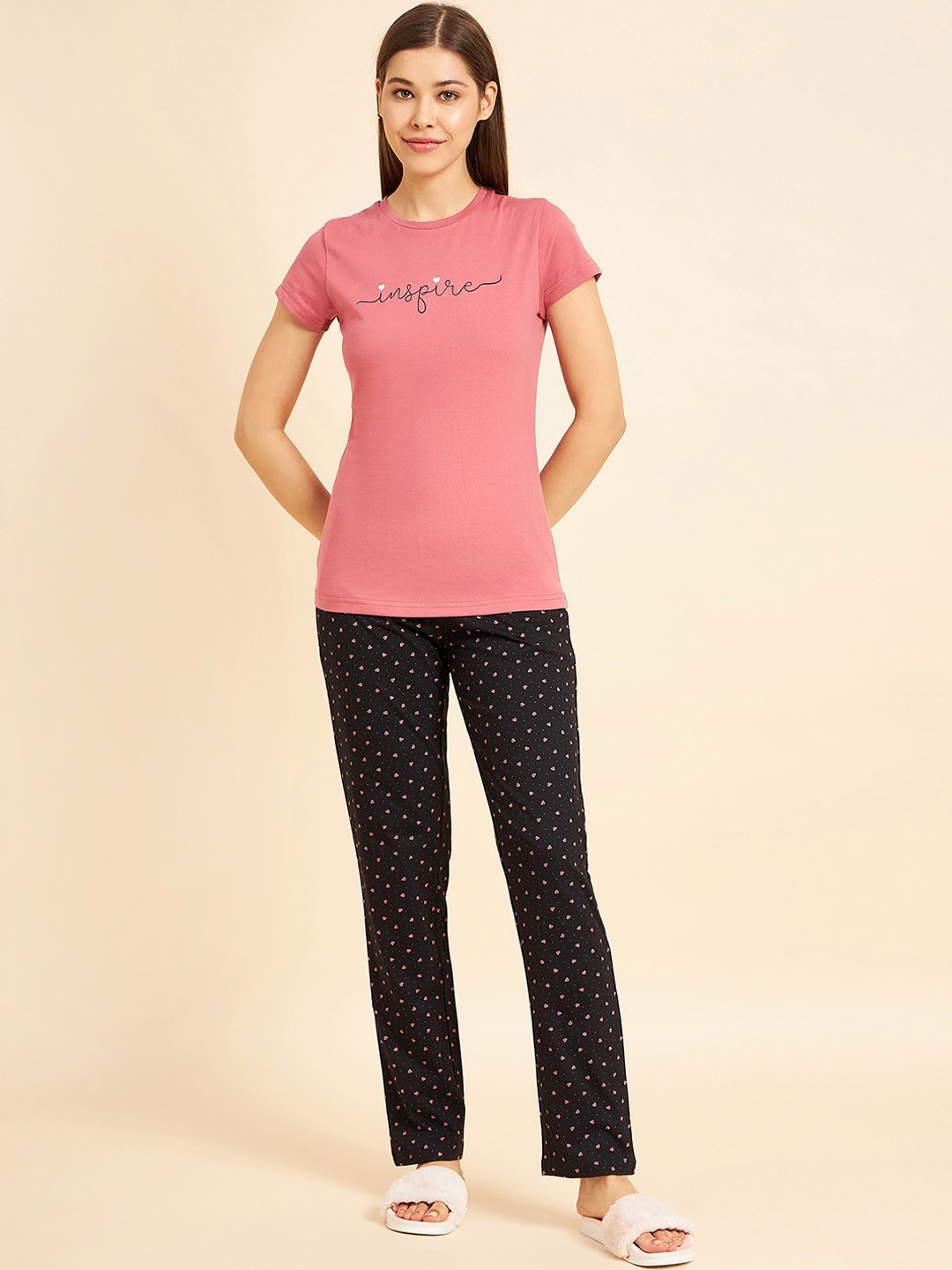 

Sweet Dreams Women Pink & Black Geometric Printed Pure Cotton Night suit