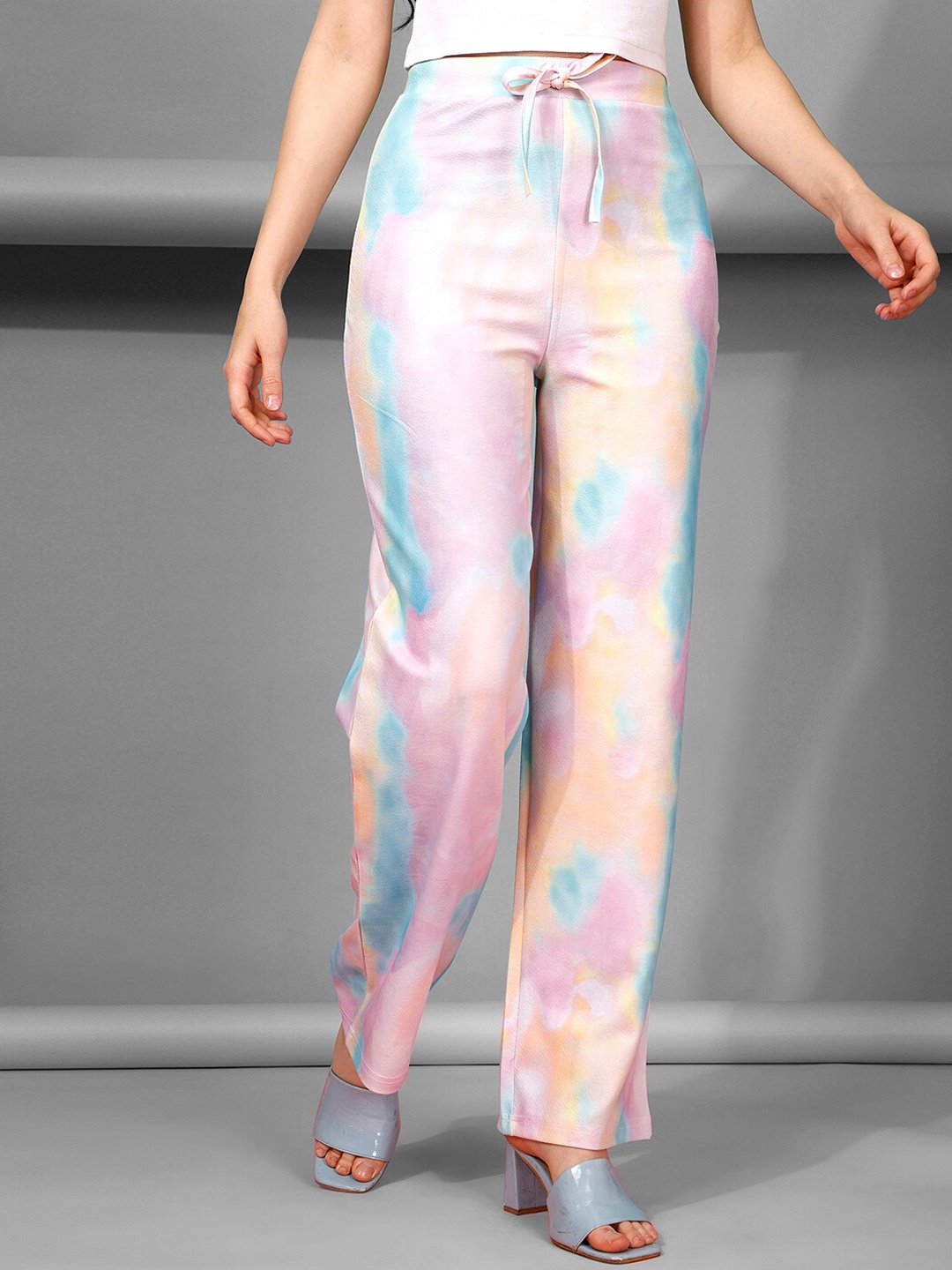 

Selvia Women Abstract Printed Easy Wash Parallel Trousers, Pink