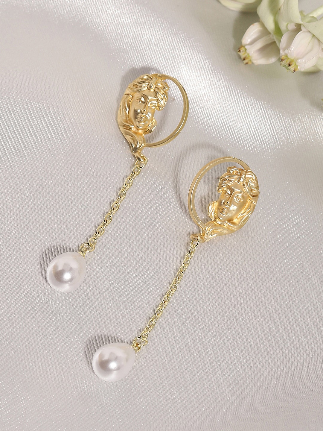 

SOHI Gold-Plated Contemporary Drop Earrings