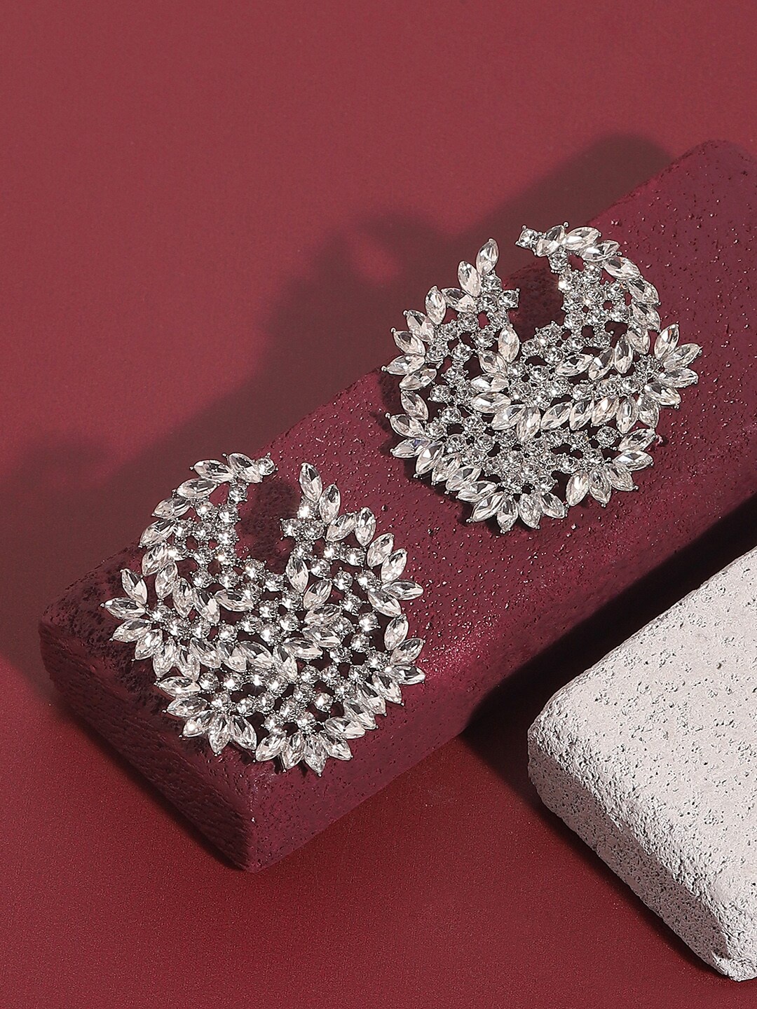 

SOHI Silver-Toned Crescent Shaped Chandbalis Earrings