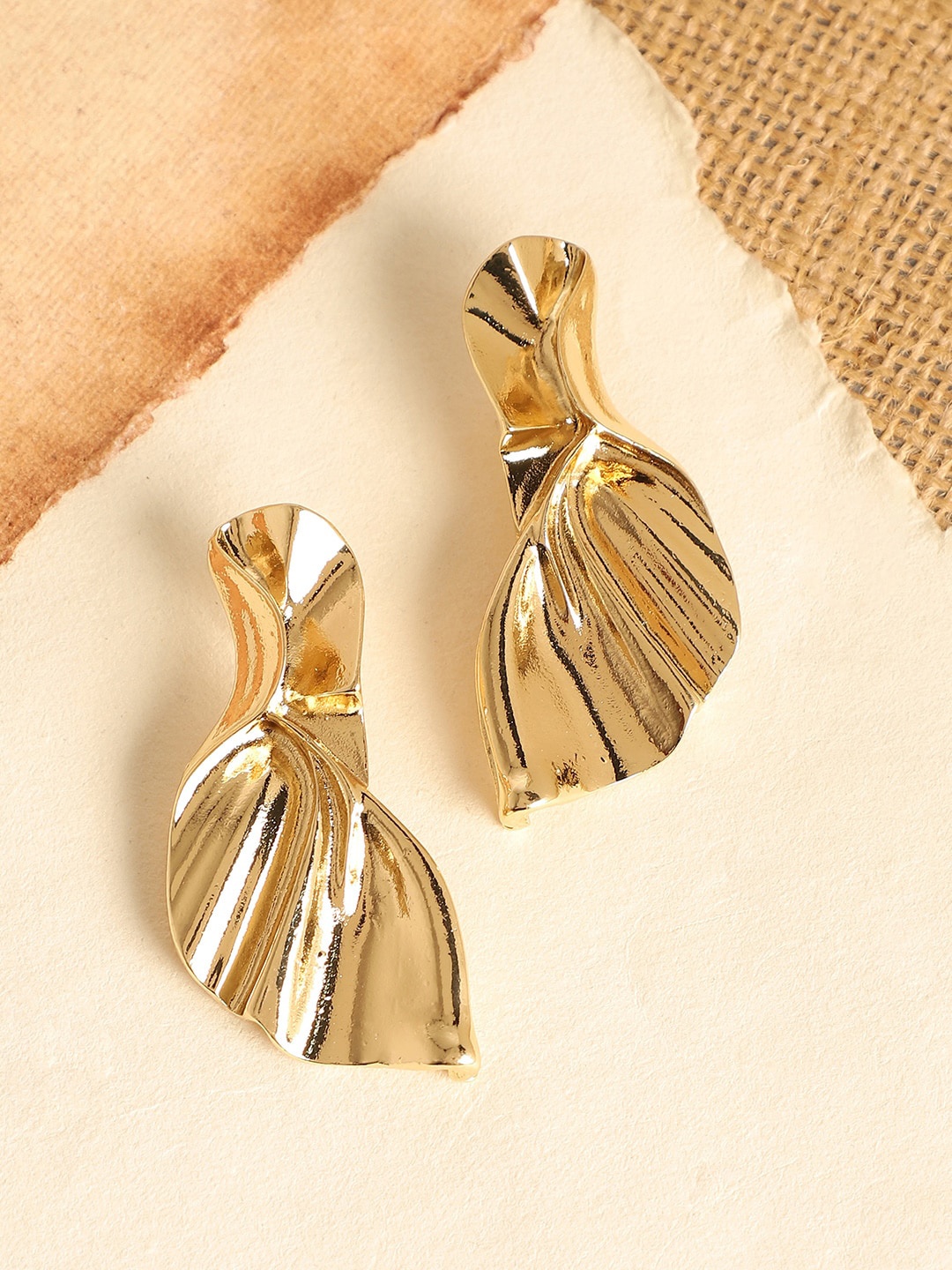 

SOHI Gold-Plated Contemporary Drop Earrings