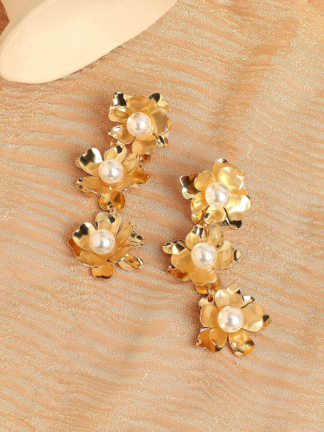 

SOHI Gold-Plated Pearl Studded Floral Drop Earrings