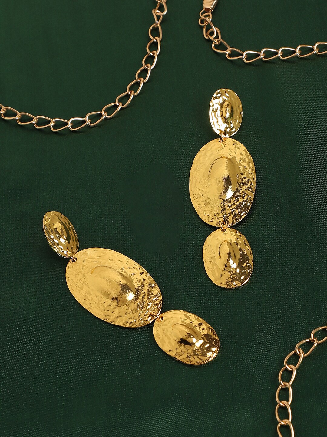 

SOHI Gold-Plated Oval Drop Earrings