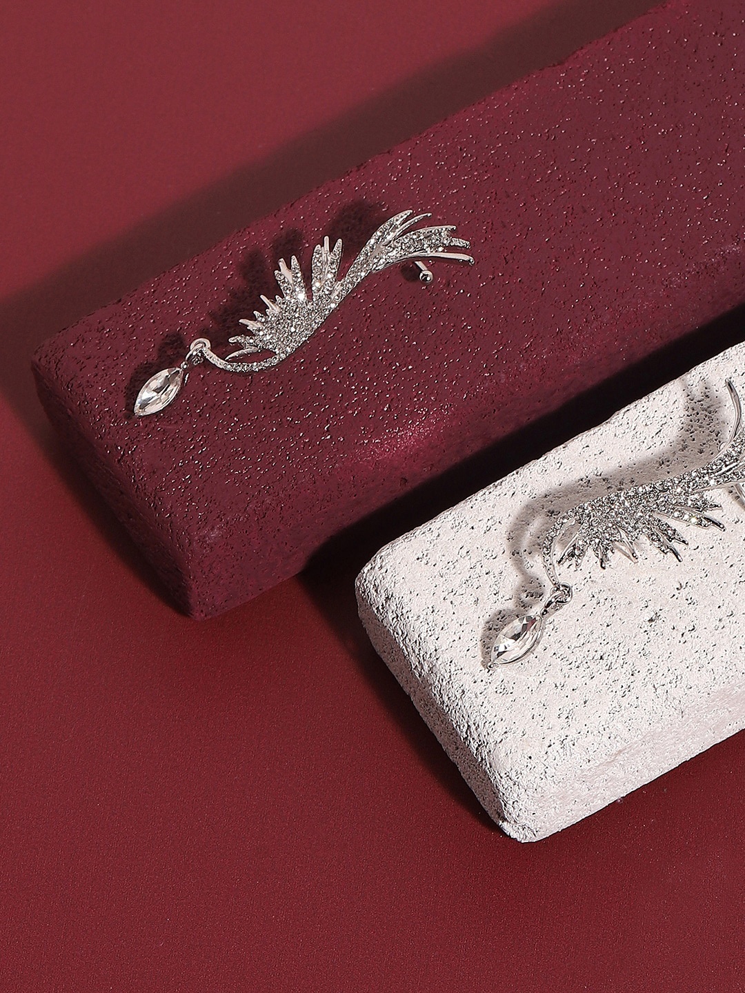 

SOHI Silver-Plated Feather Shaped Ear Cuff Earrings