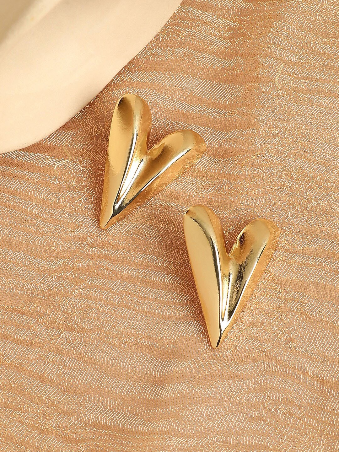 

SOHI Gold-Plated Heart Shaped Drop Earrings