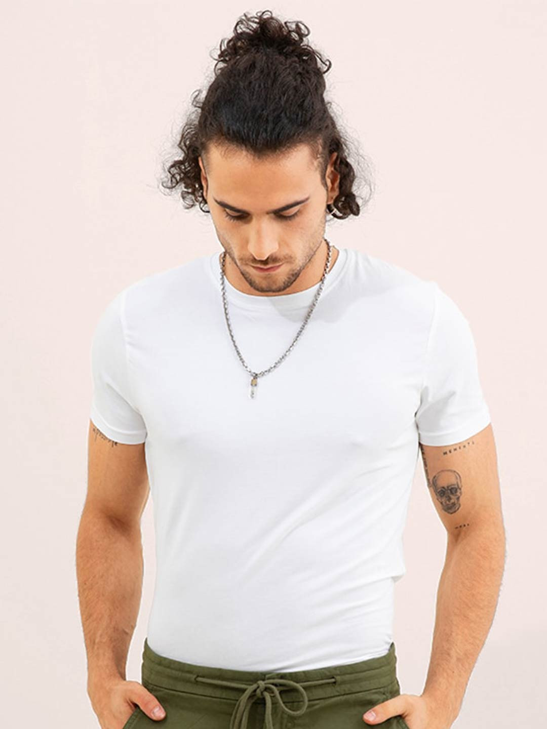 

Snitch White Slim Fit Cotton Casual Shirt