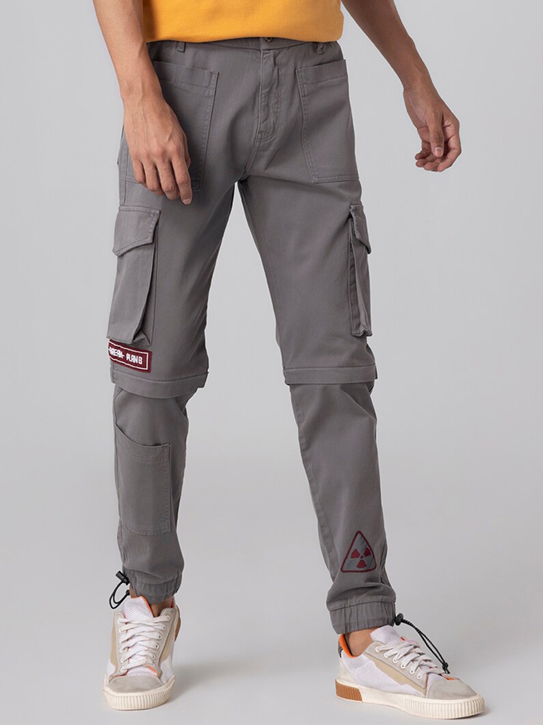 

Snitch Men Grey Slim Fit Cotton Cargo Trousers