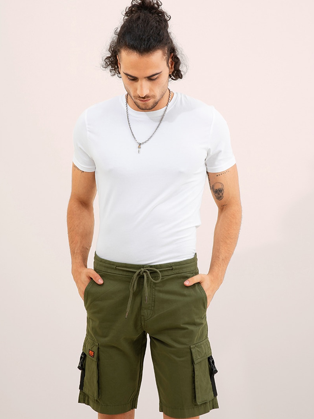 

Snitch Men Olive Mid-Rise Cotton Cargo Shorts