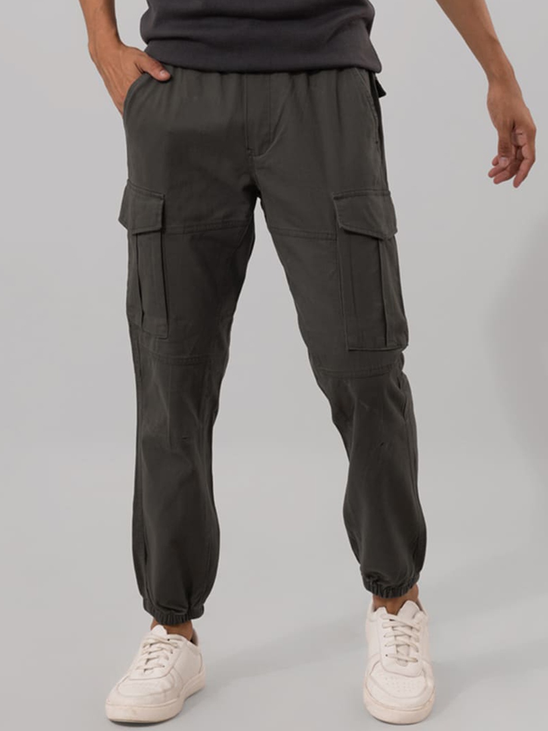 

Snitch Men Slim Fit Cargos Trousers, Grey