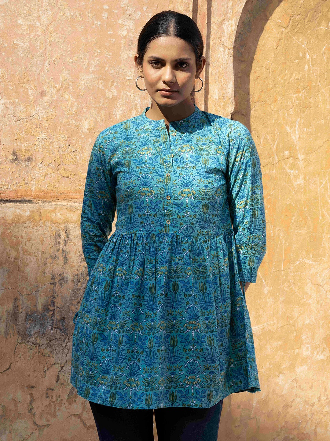 

Ragavi Mandarin Collar Printed Cotton Top, Yellow
