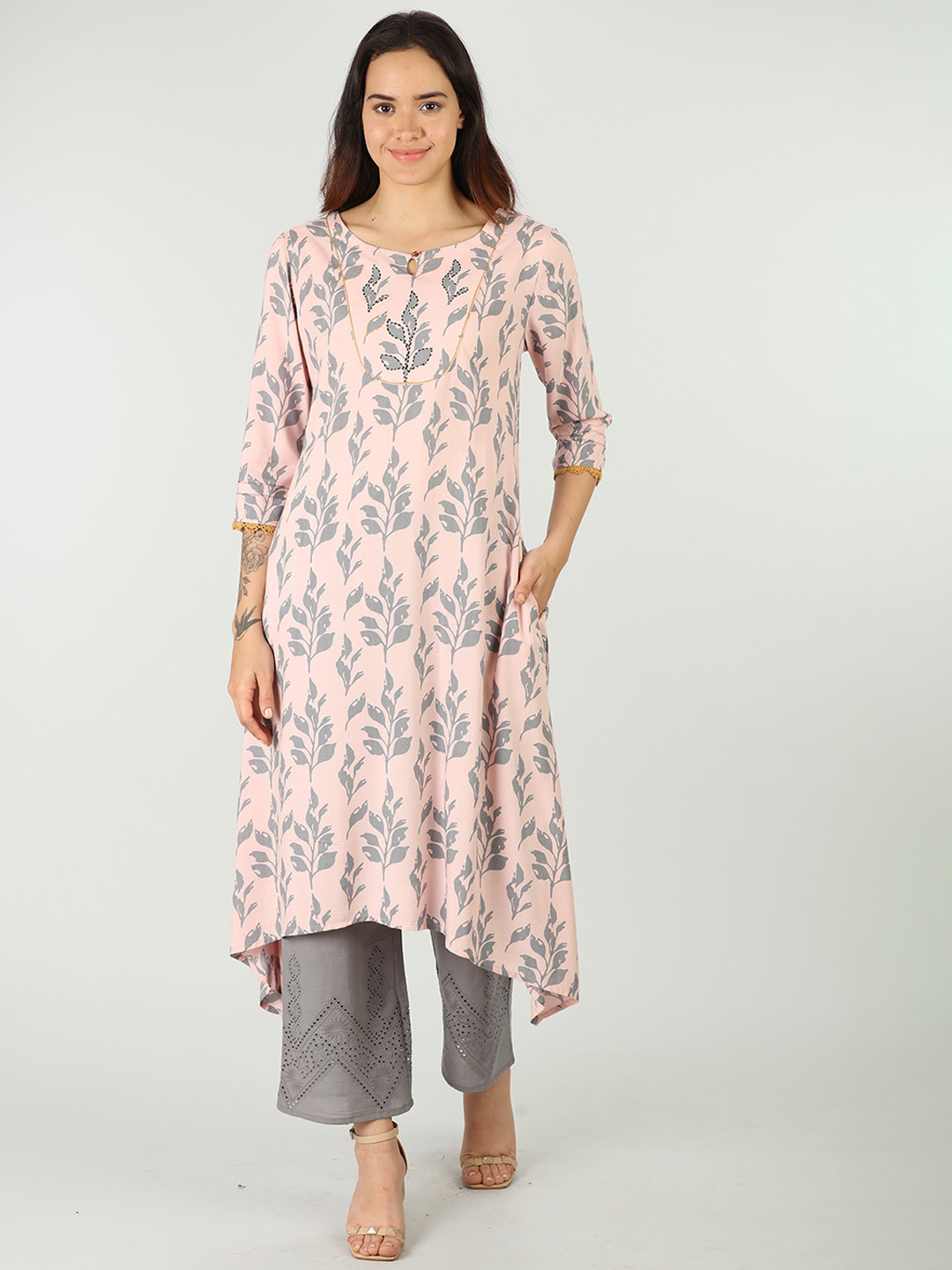 

Mustard Ethnic Motifs Printed Kurta, Pink