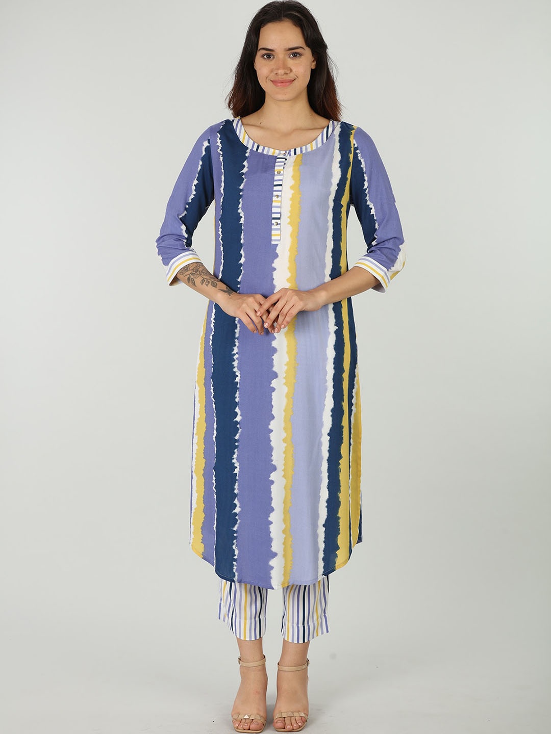 

Mustard Striped Round Neck Kurta, Lavender