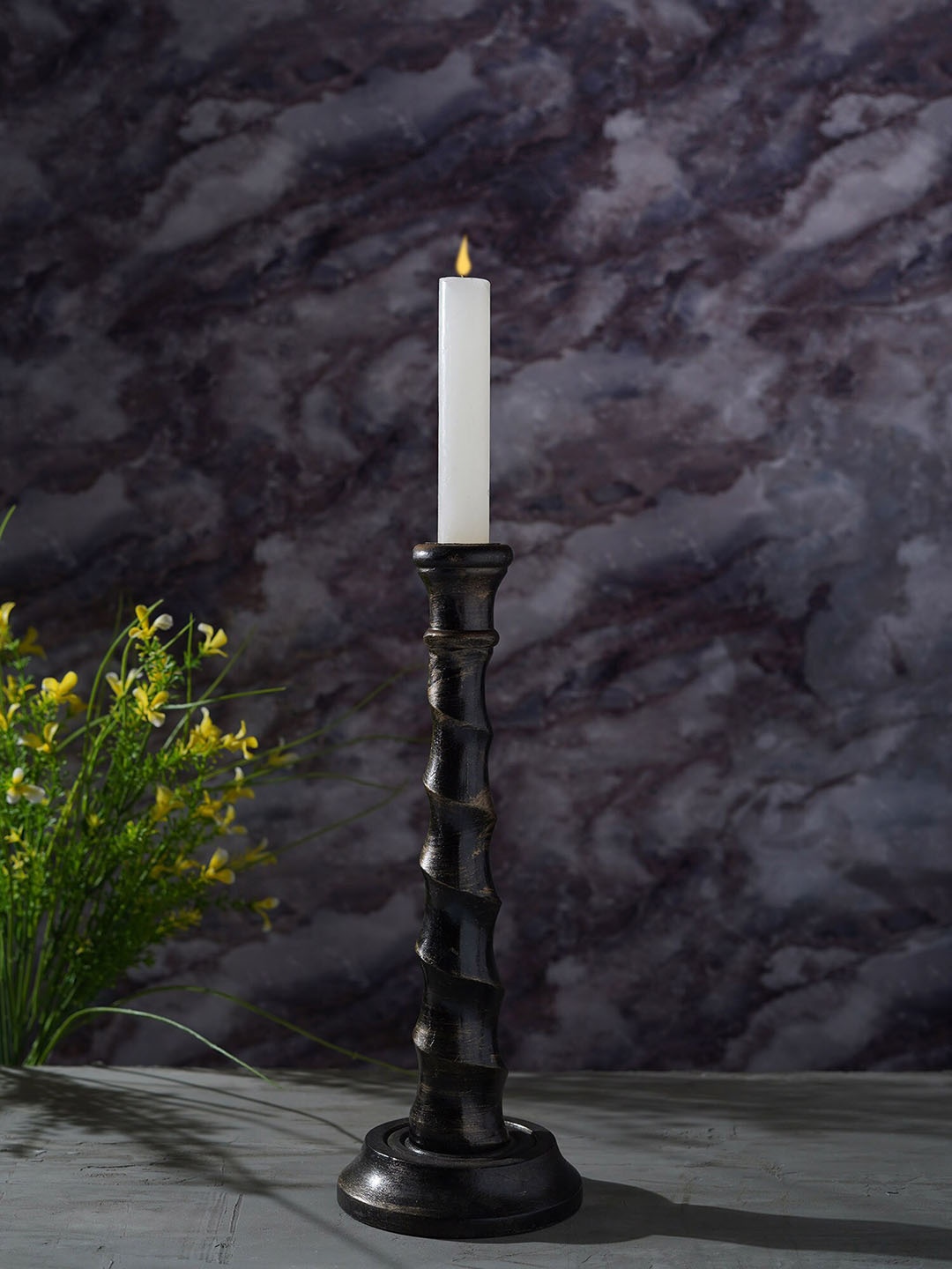 

Folkstorys Black & Brown Wooden Linear Bark Candle Holder