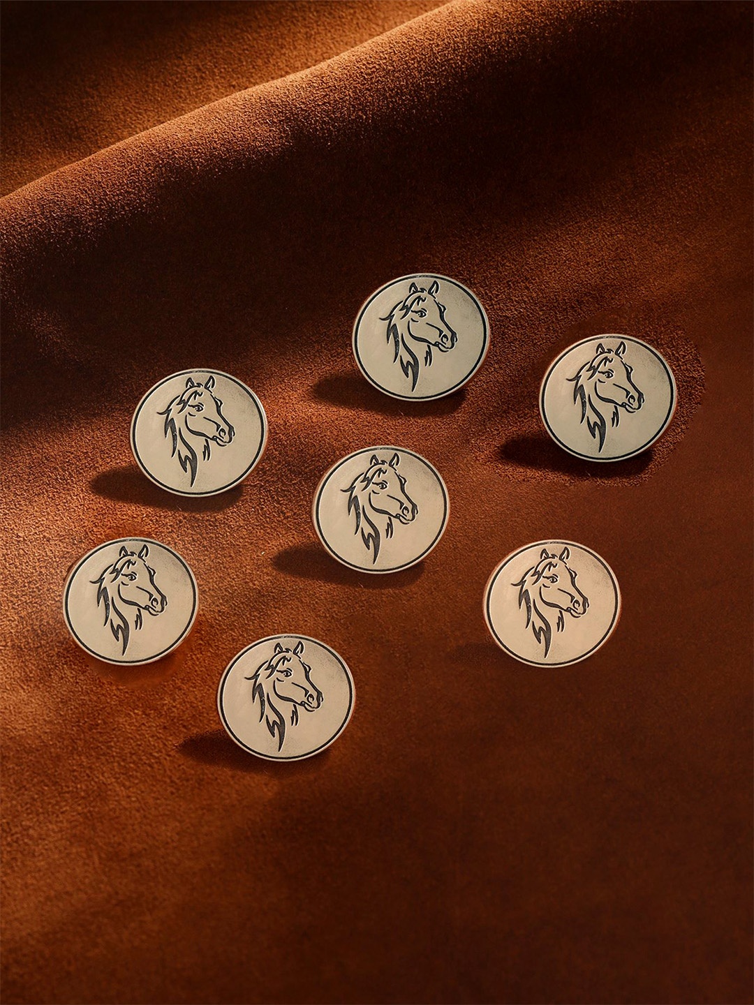 

COSA NOSTRAA Men Set of 7 KIng's Knight Buttons, Metallic