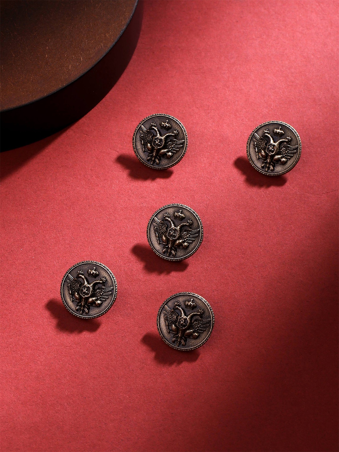 

COSA NOSTRAA Men Set of 5 Regal Defenders Button, Metallic