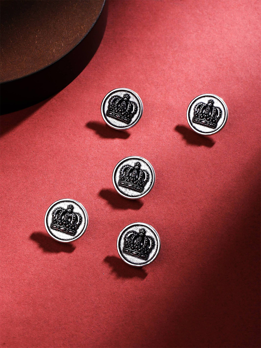 

COSA NOSTRAA Men Set of 5 Emperor Crown Button, Metallic