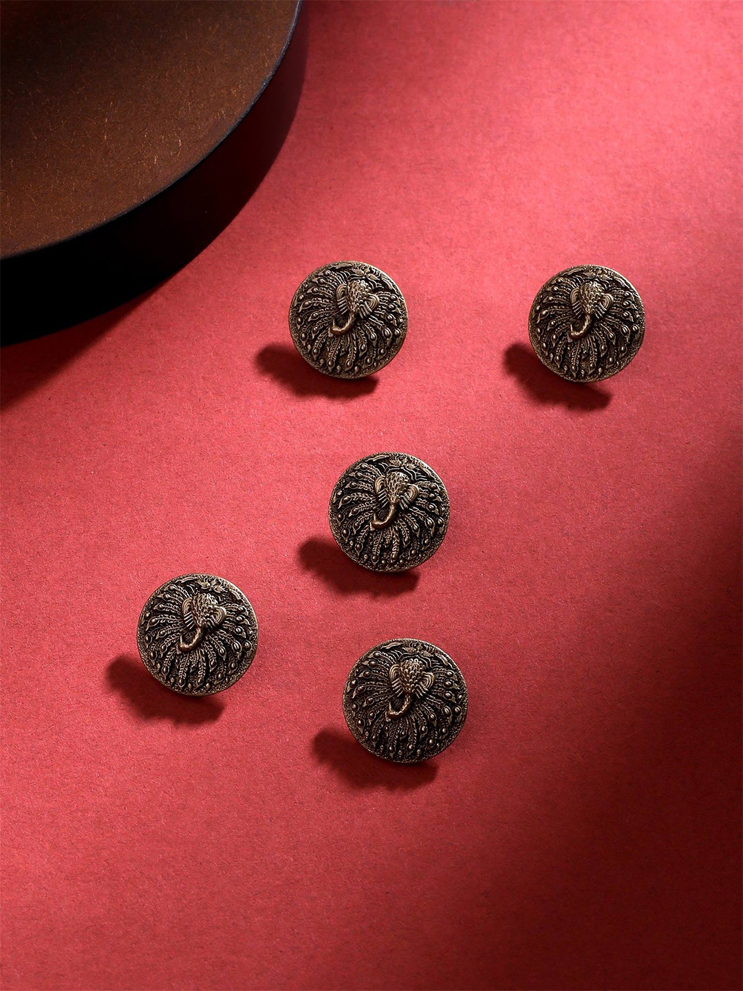

COSA NOSTRAA Men Set of 5 Silver Peacock Button, Metallic