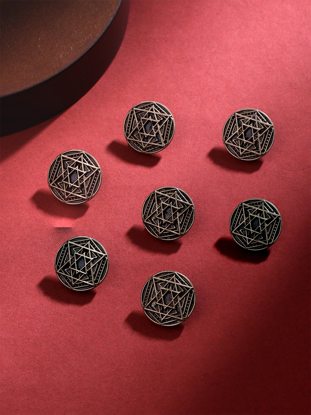 

COSA NOSTRAA Men Set of 7 Multi-Star Buttons, Metallic