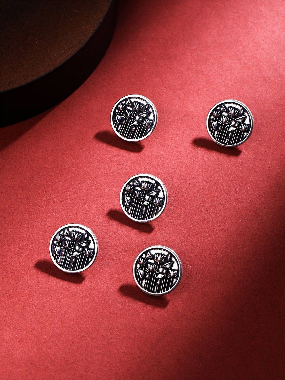 

COSA NOSTRAA Men Set of 5 Lotus Garden Buttons, Metallic