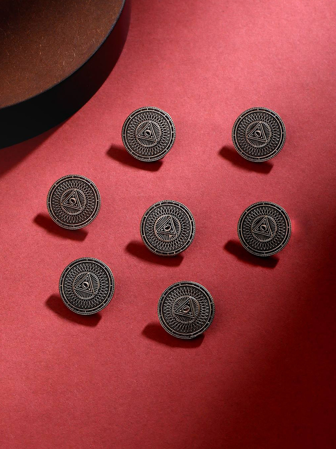 

COSA NOSTRAA Men Set of 7 Triangle Power Buttons, Metallic