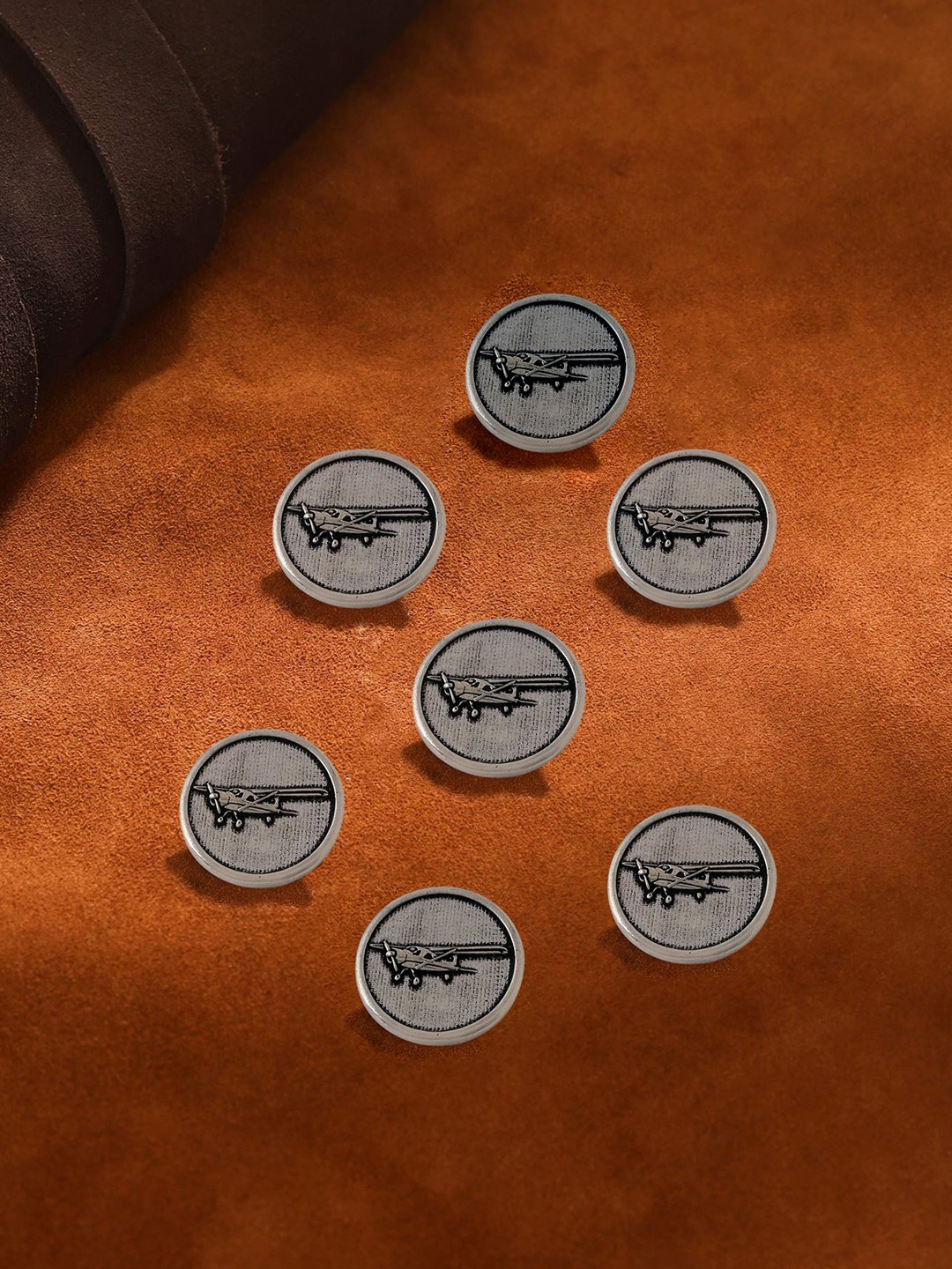 

COSA NOSTRAA Men Set of 7 Vintage Plane Buttons, Metallic