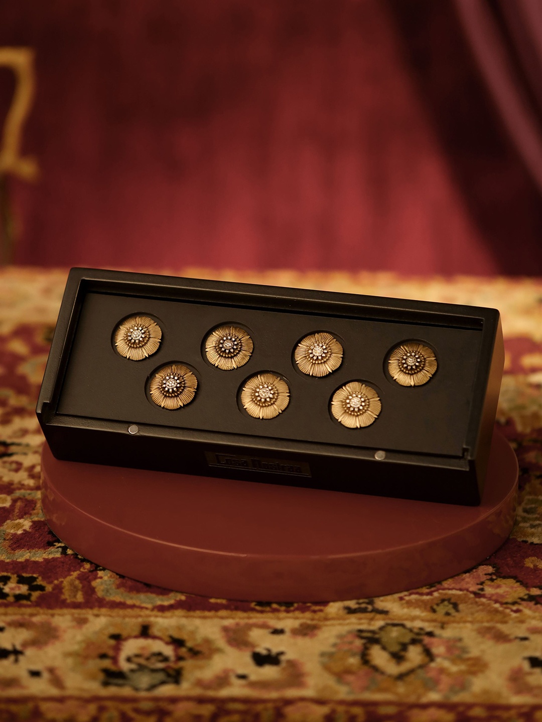 

COSA NOSTRAA Men Set of 7 Flower Power Buttons, Metallic