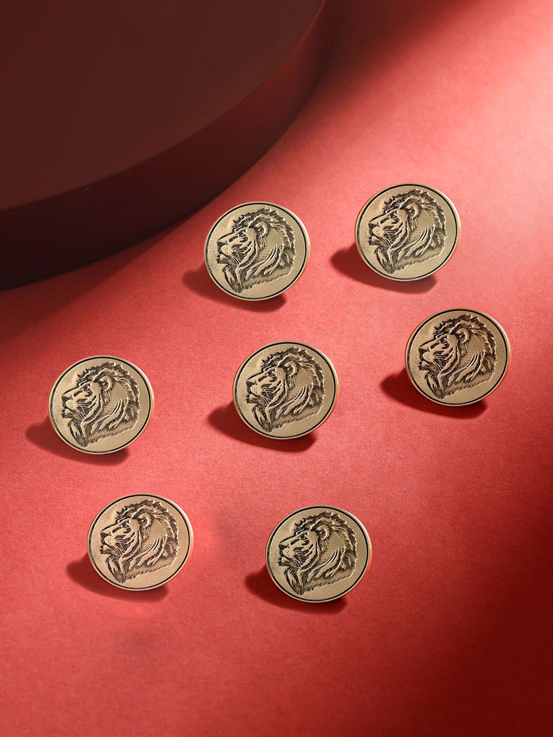 

COSA NOSTRAA Set of 5 Circular Daring Deer Textured Buttons, Gold