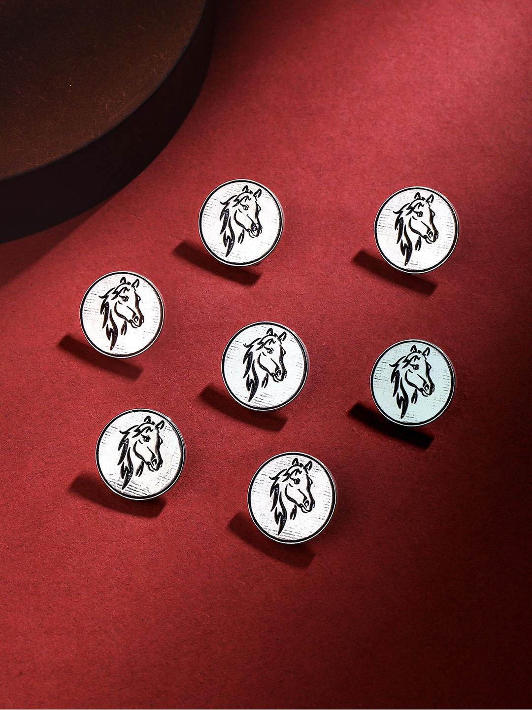 

COSA NOSTRAA KIng's Knight Set of 7 Circular Textured Buttons, Silver