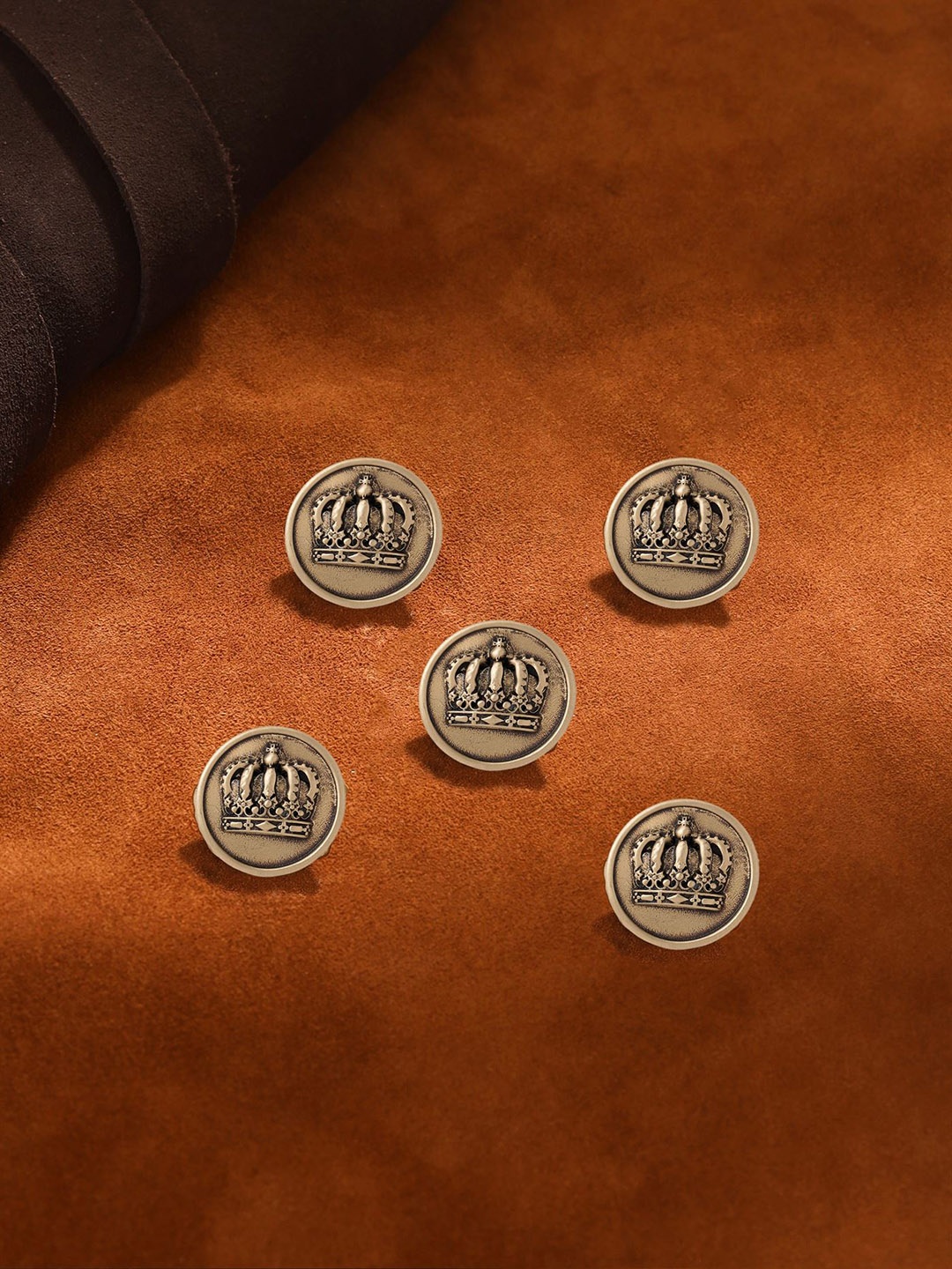 

COSA NOSTRAA Set Of 5 Circular Daring Deer Textured Buttons, Gold