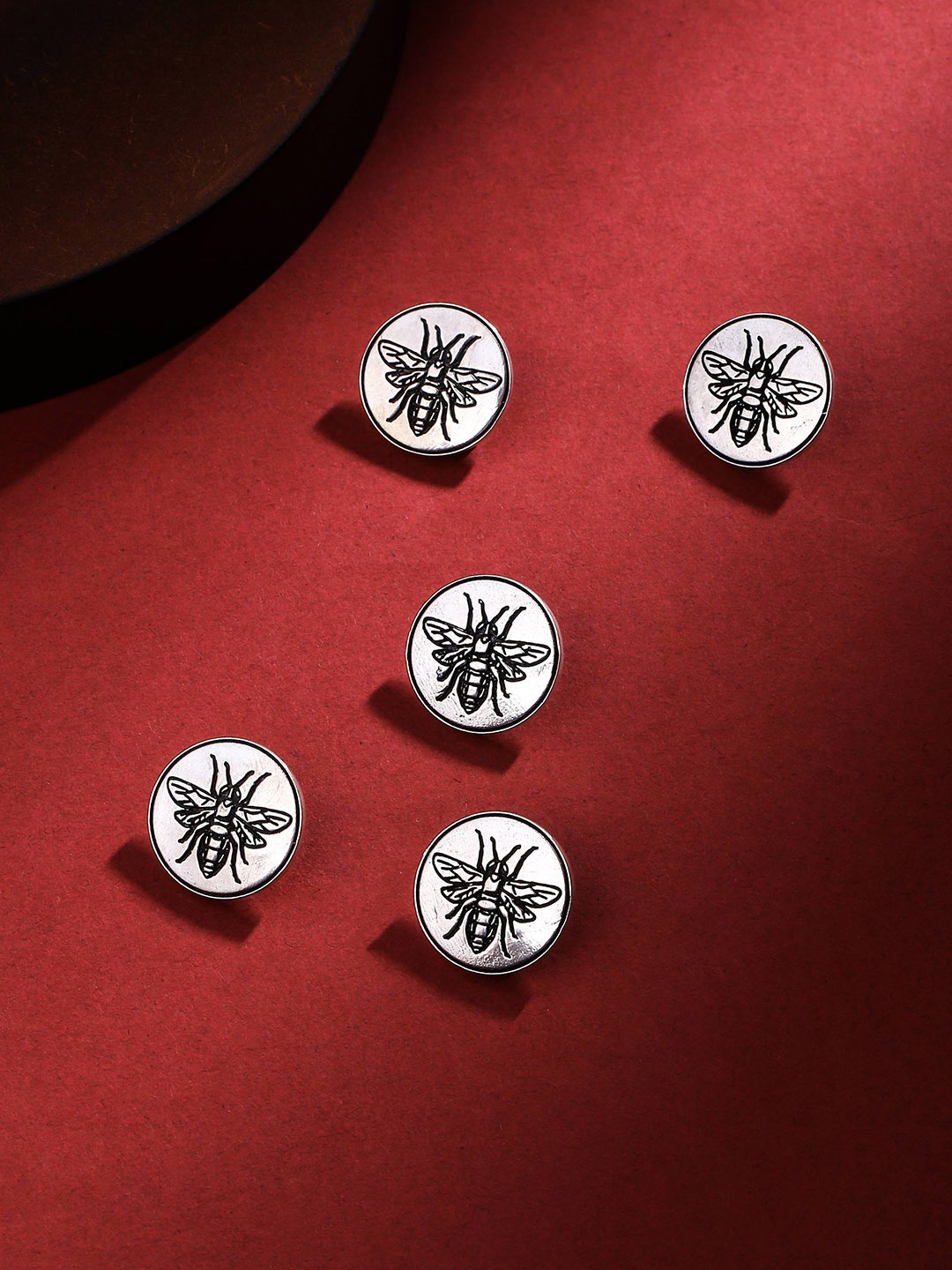 

COSA NOSTRAA Set of 5 Circular Daring Deer Textured Buttons, Silver