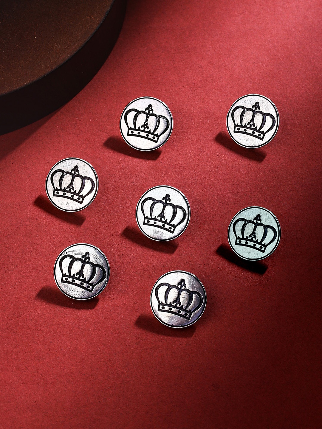

COSA NOSTRAA Set of 7 Circular Elite Crown Textured Buttons, Silver