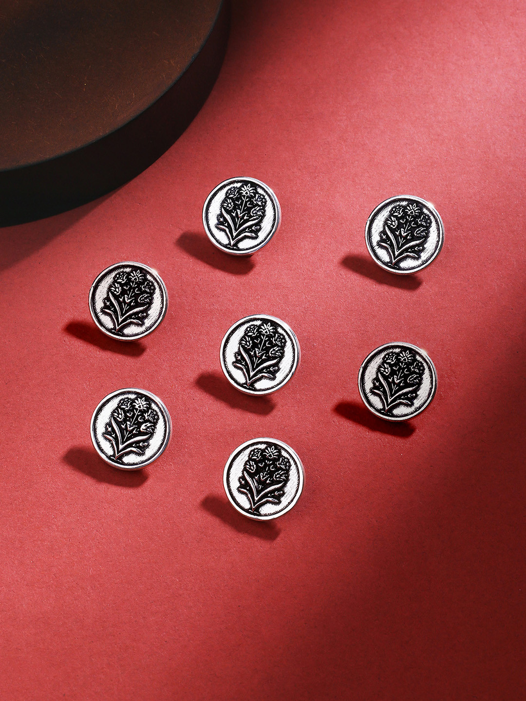 

COSA NOSTRAA Set of 7 Floral Wonder Buttons, Metallic