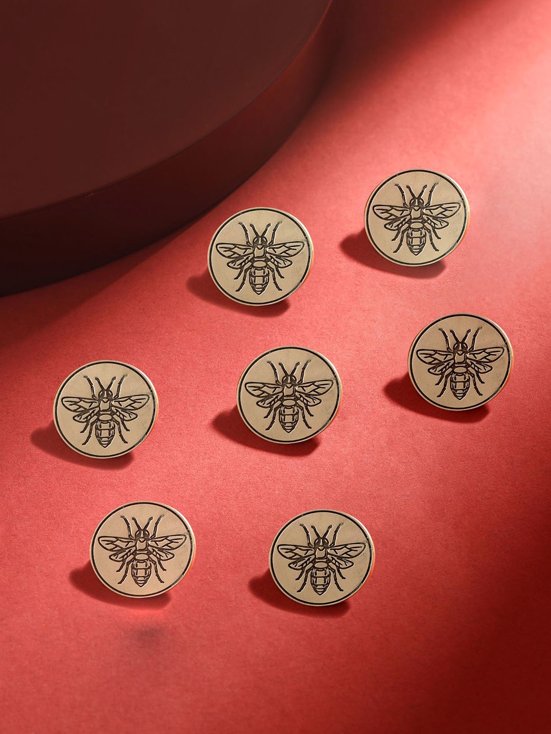 COSA NOSTRAA Set of 7 Flying Wonder Textured Buttons, Gold