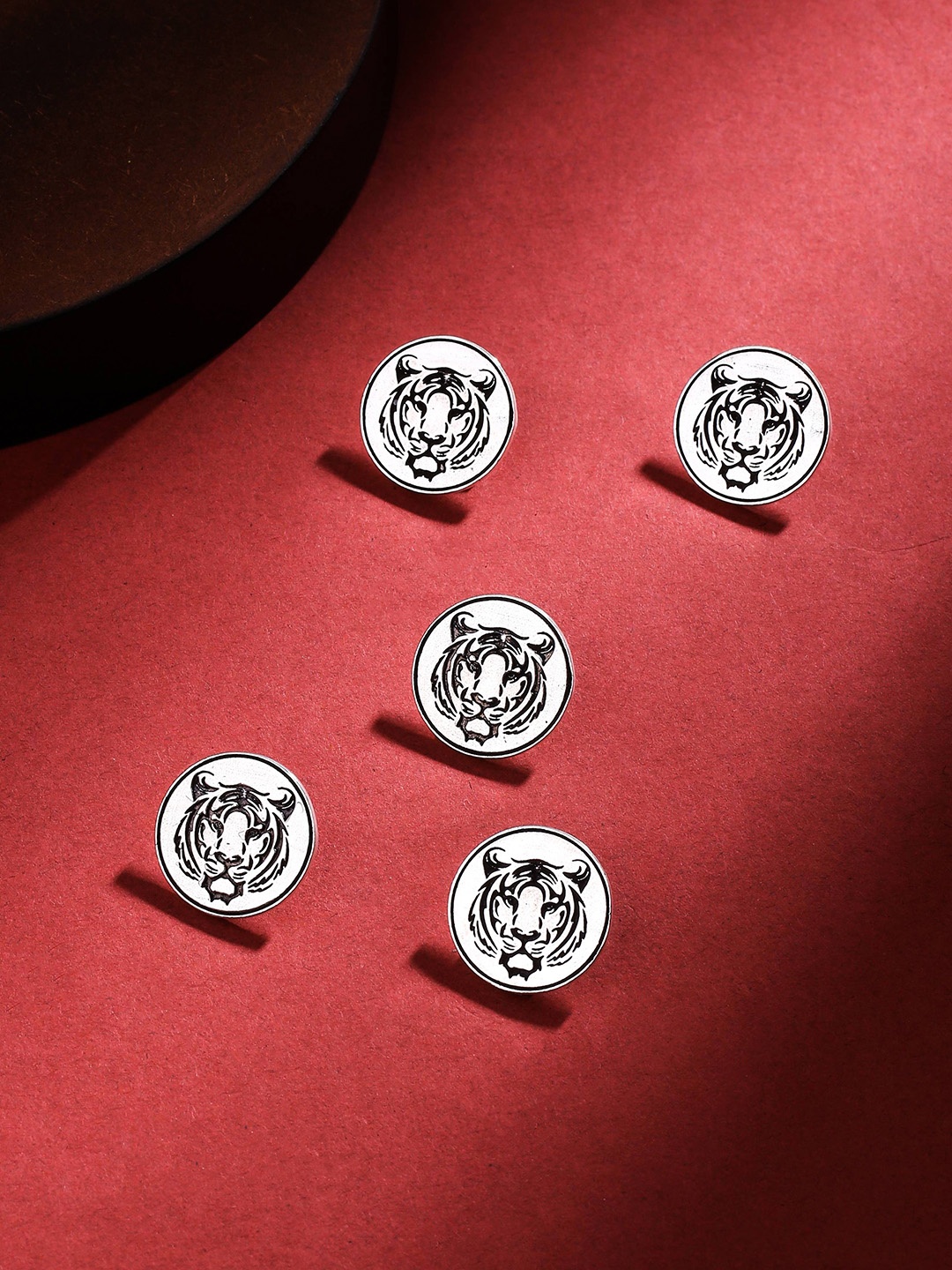 

COSA NOSTRAA Men Set Of 5 Pieces Fiery Tiger Button Set, Silver