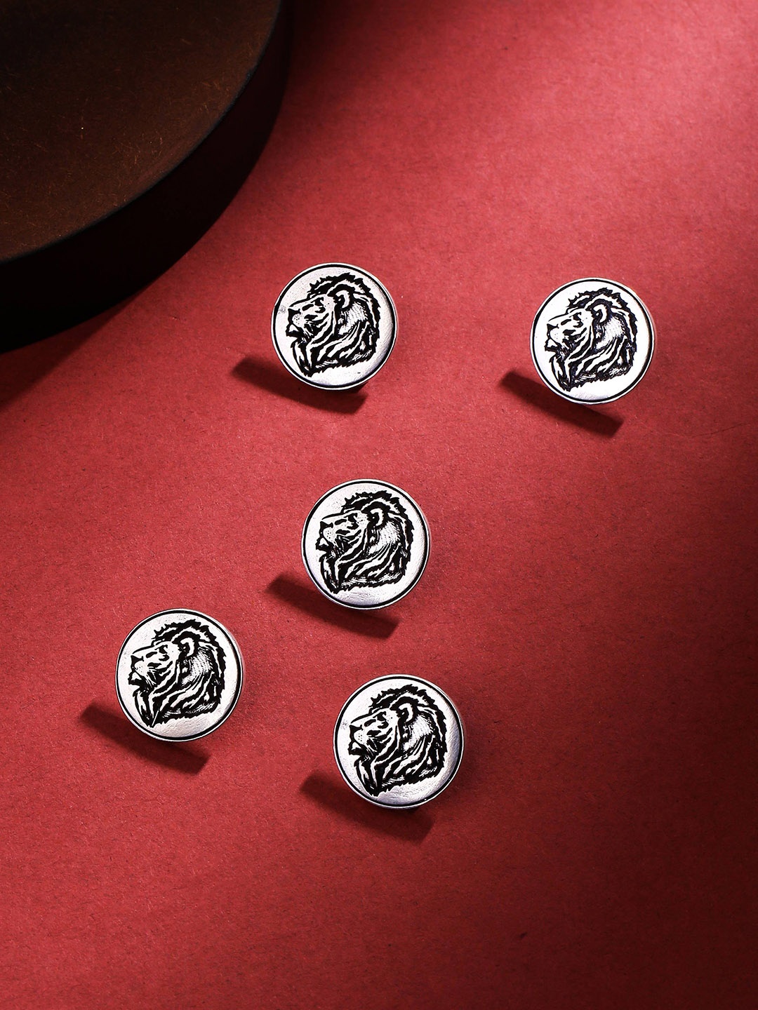 

COSA NOSTRAA Men 5 Pcs Lion's Mane Buttons, Silver