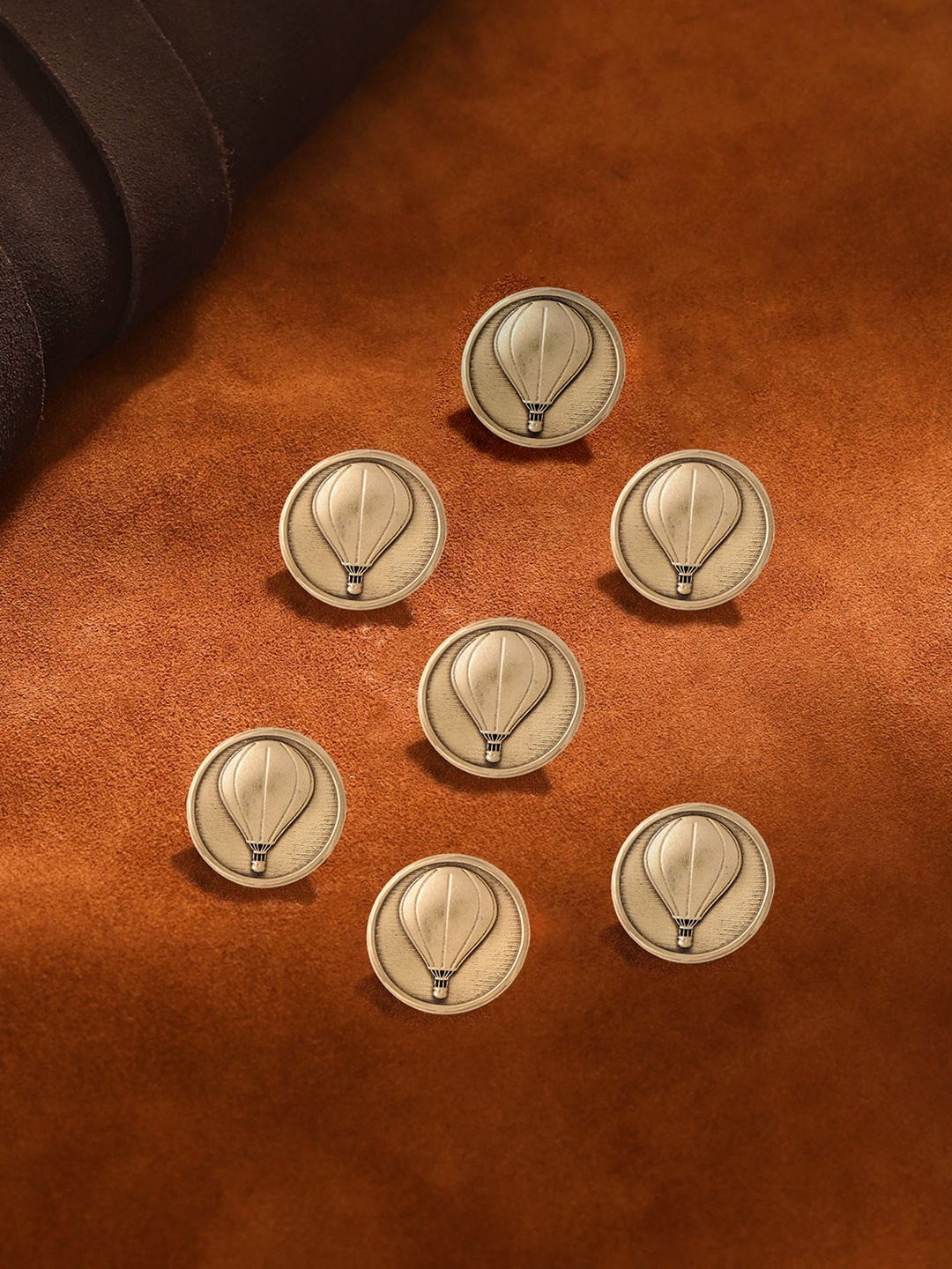 

COSA NOSTRAA Men Set Of 7 Air Balloon Button Set, Gold