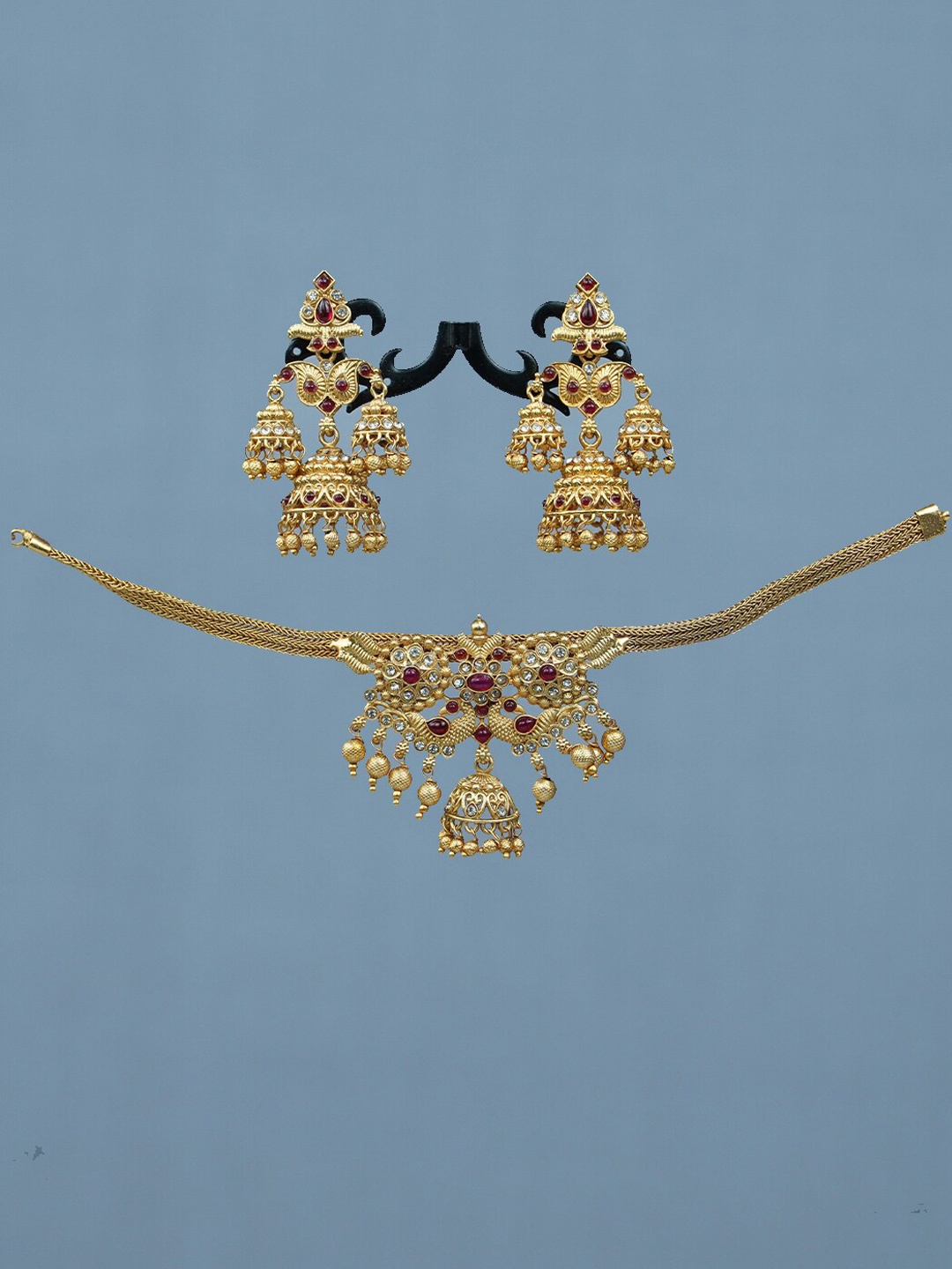 

Diksha collection Gold-Plated Artificial Stone-Studded Jewellery Set