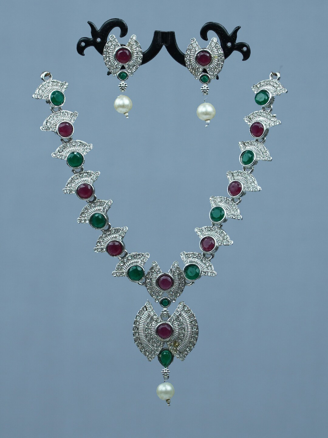 

Diksha collection Studded Contemporary-Shaped Necklace With Earrings, Silver
