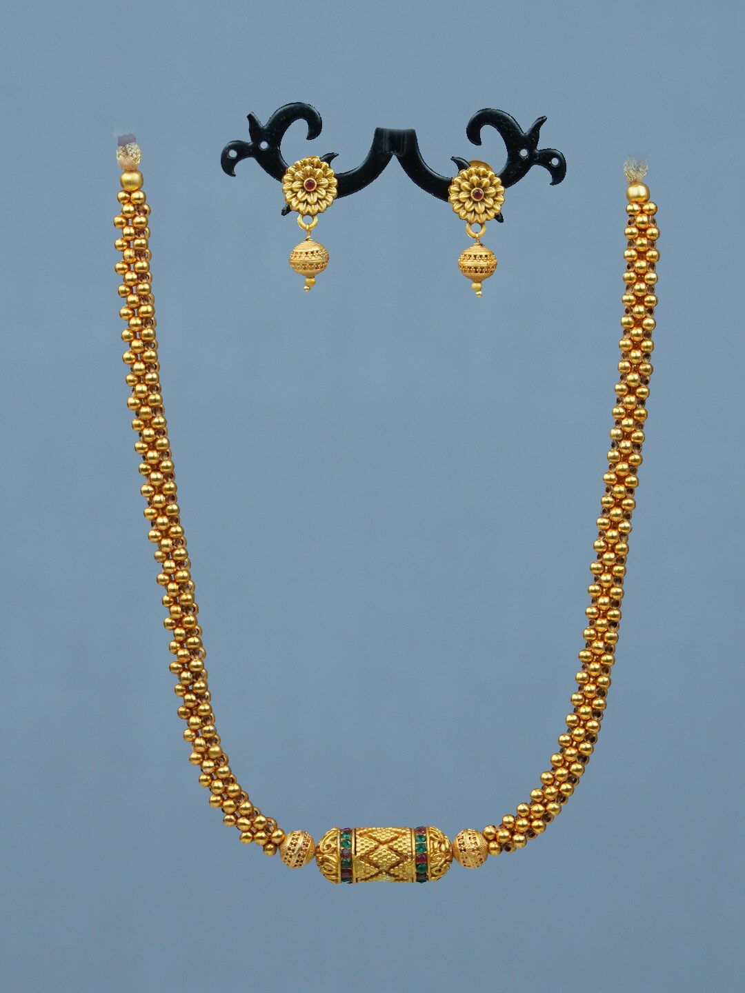 

Diksha collection Gold-Plated Stone-Studded Jewellery Set