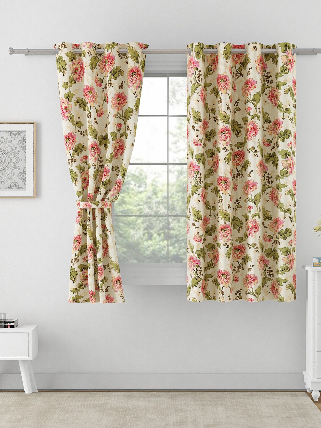 

SWAYAM Omega Beige & Green 2 Pieces Floral Printed Room Darkening Window Curtains